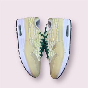 Nike Air Max 1 Lemonade Powerwall Size 11.5 with Extra Laces